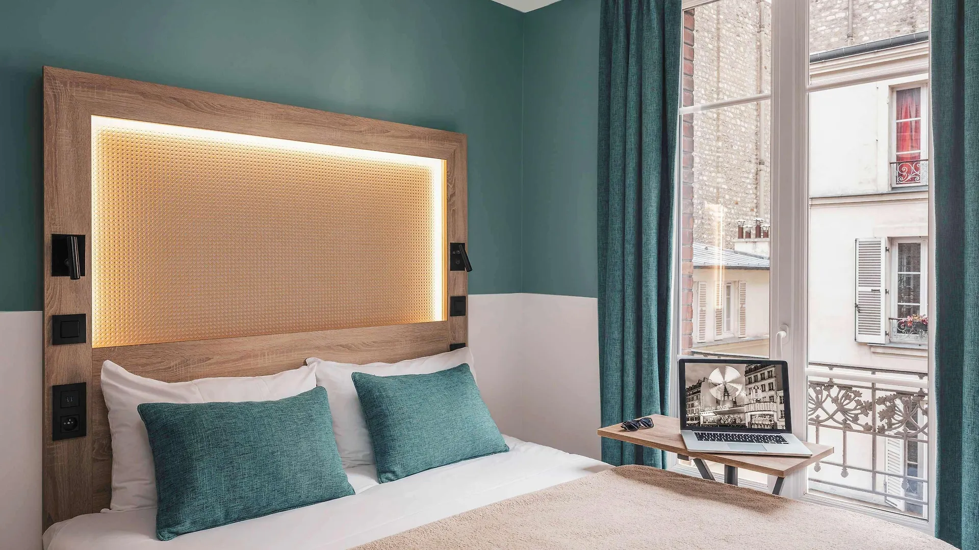Ibis Styles Montmartre Nord Hotel 3*