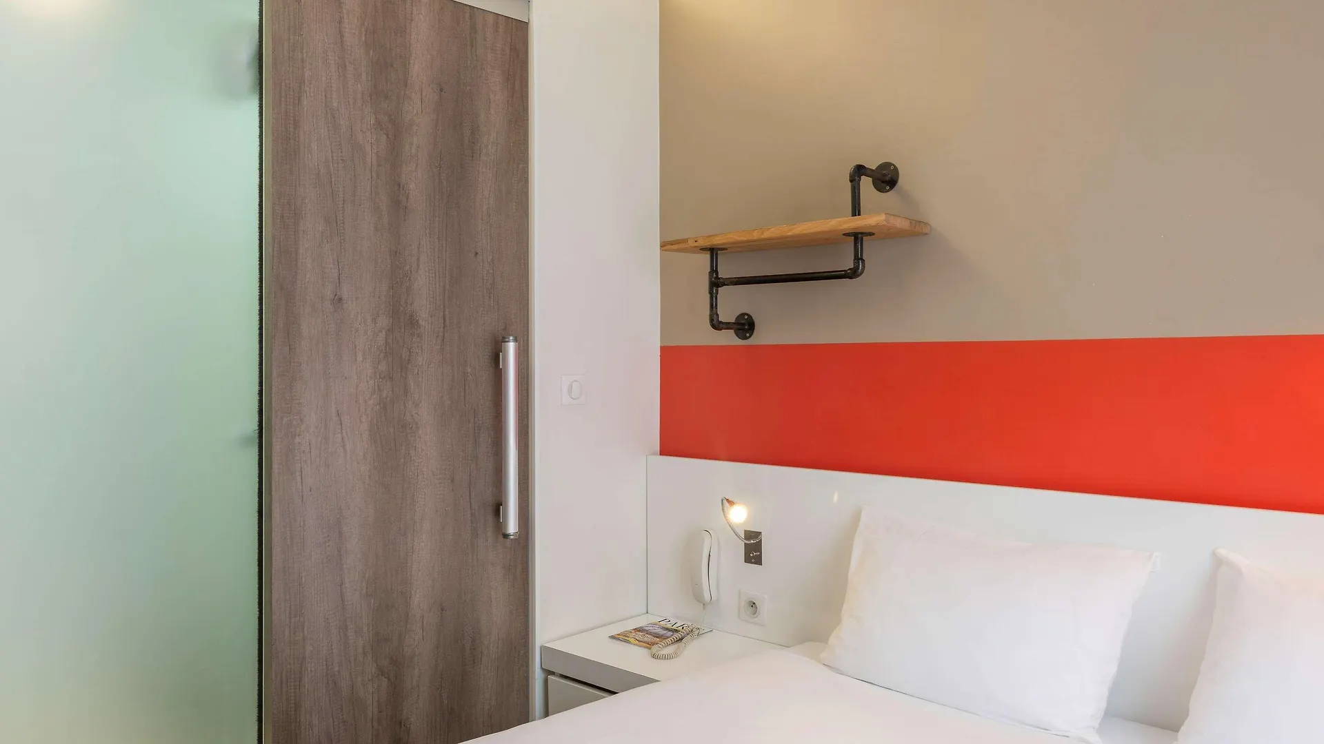 Hotel Ibis Styles Montmartre Nord 3*